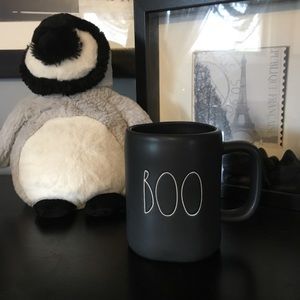 Rae Dunn 2018 Halloween Boo mug